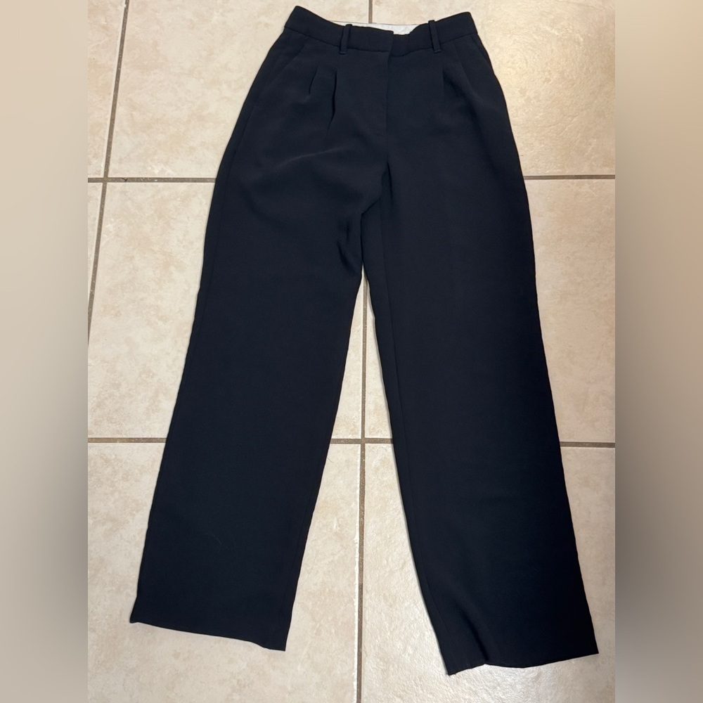 Aritzia Wilfred Crepette Effortless Pants - Regular